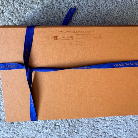 LOUIS VUITTON Orange Storage Gift Box - Picture 4 of 6